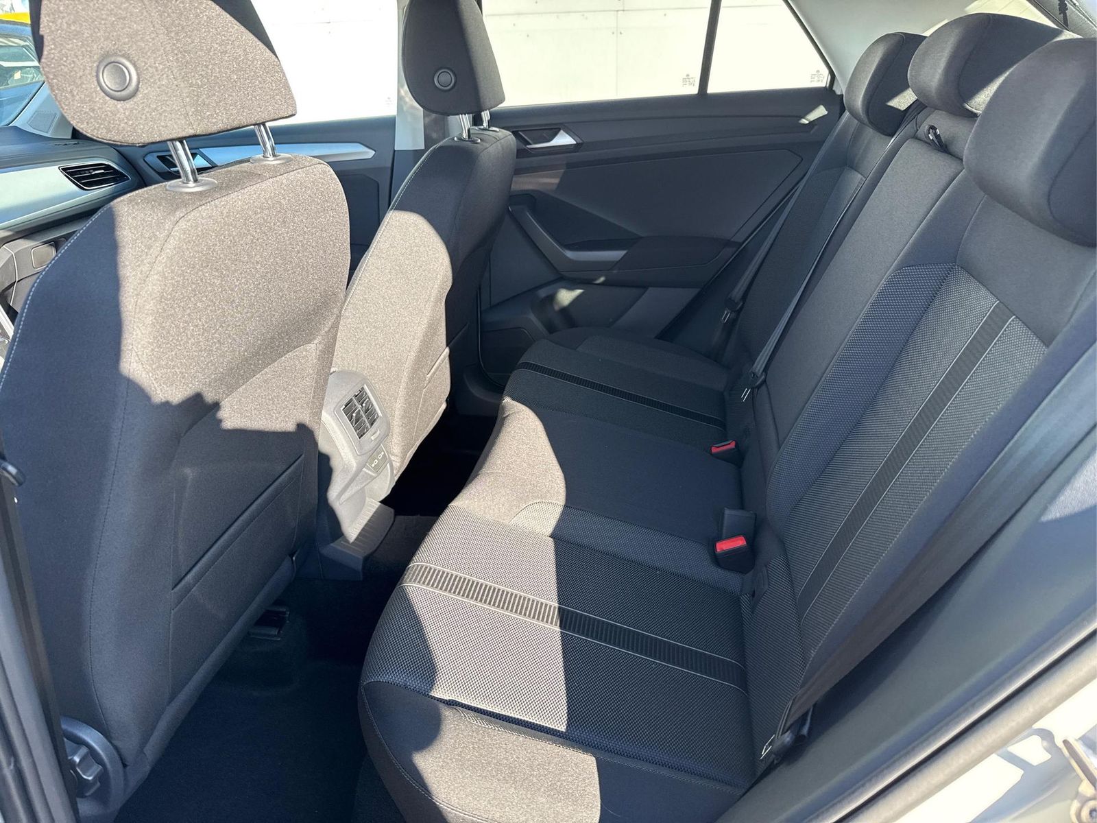 Volkswagen T-Roc EDITION LED-PLUS SHZ ACC RFK PDC 1.0 TS... foto 9