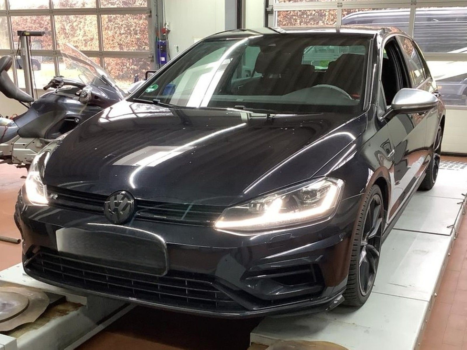 Volkswagen Golf VII R 2.0 TSI DSG 4M LED Navi ACC 19 Zoll foto 2