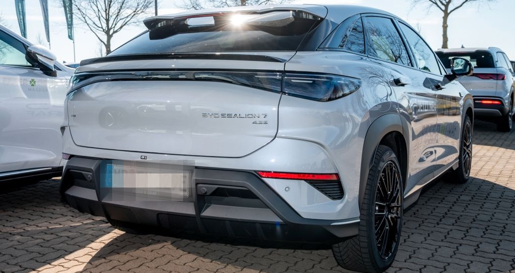 BYD Sealion 7 Design AWD 82,5 kWh/STHZ/360°/4xSHZ foto 2