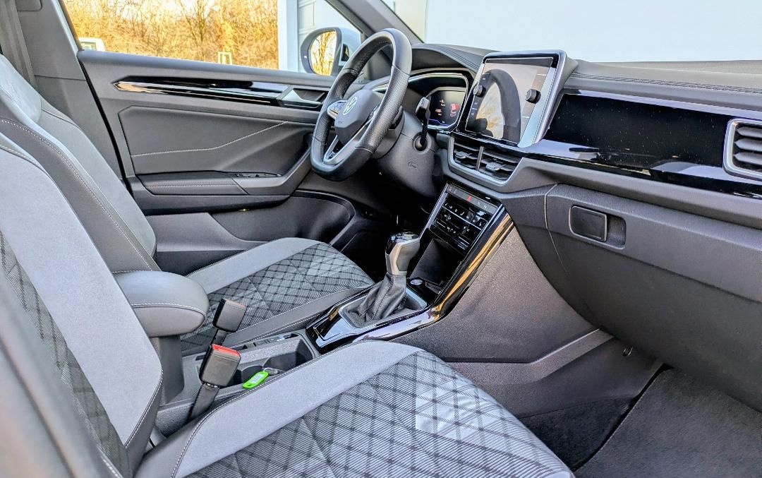 Volkswagen T-ROC R-Line 1.5 TSI, DSG,AHK,Kamera,el.Heckklap foto 8