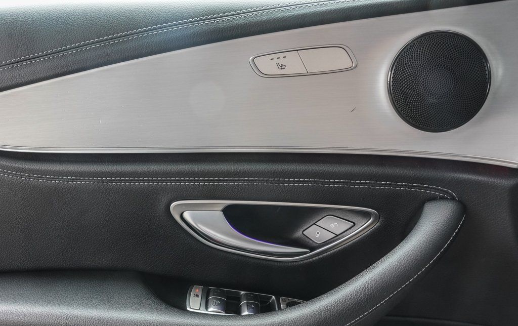 Mercedes-Benz E 300 de 4M T AMG Night Distronic Rückfahrkamera foto 17