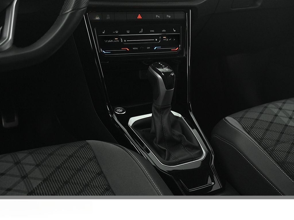 Volkswagen T-Roc R-Line TSI DSG RfK  SHTZ  ACC  18 Zoll foto 15