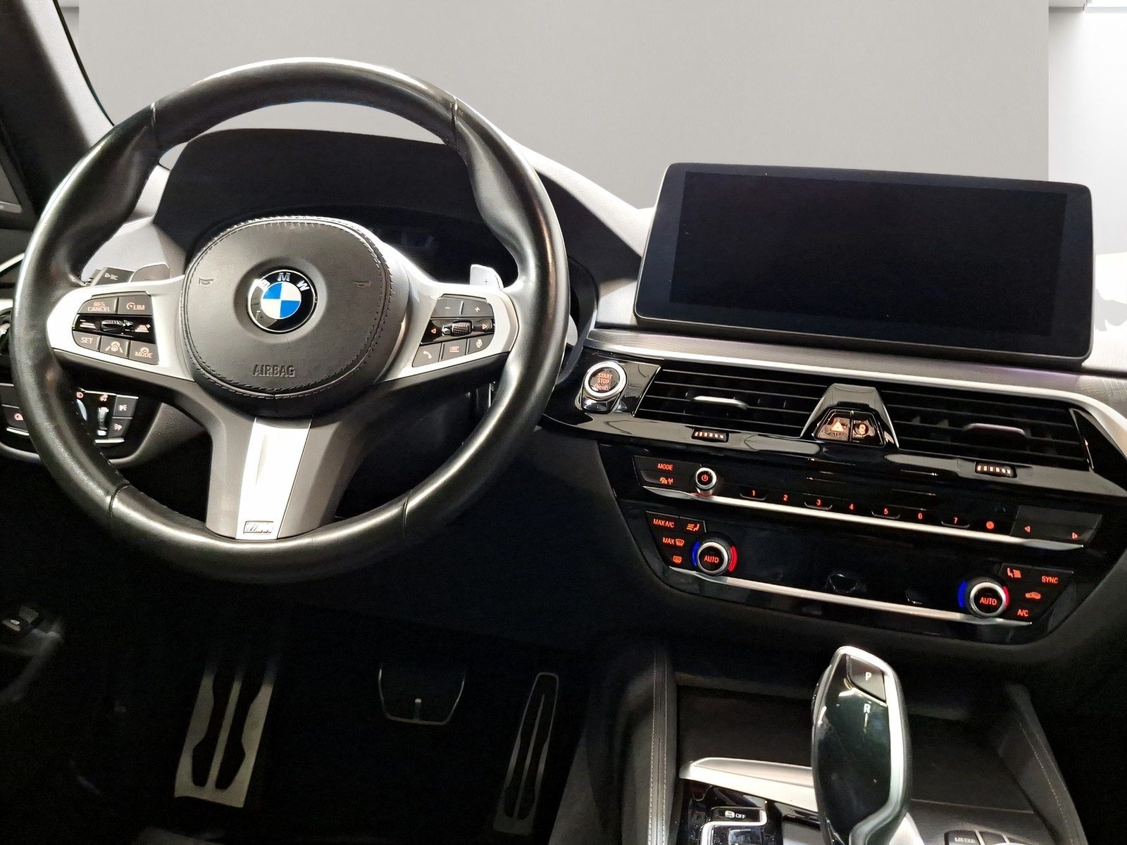 BMW 530d xDrive Touring M Sport Standheizung Laser foto 13