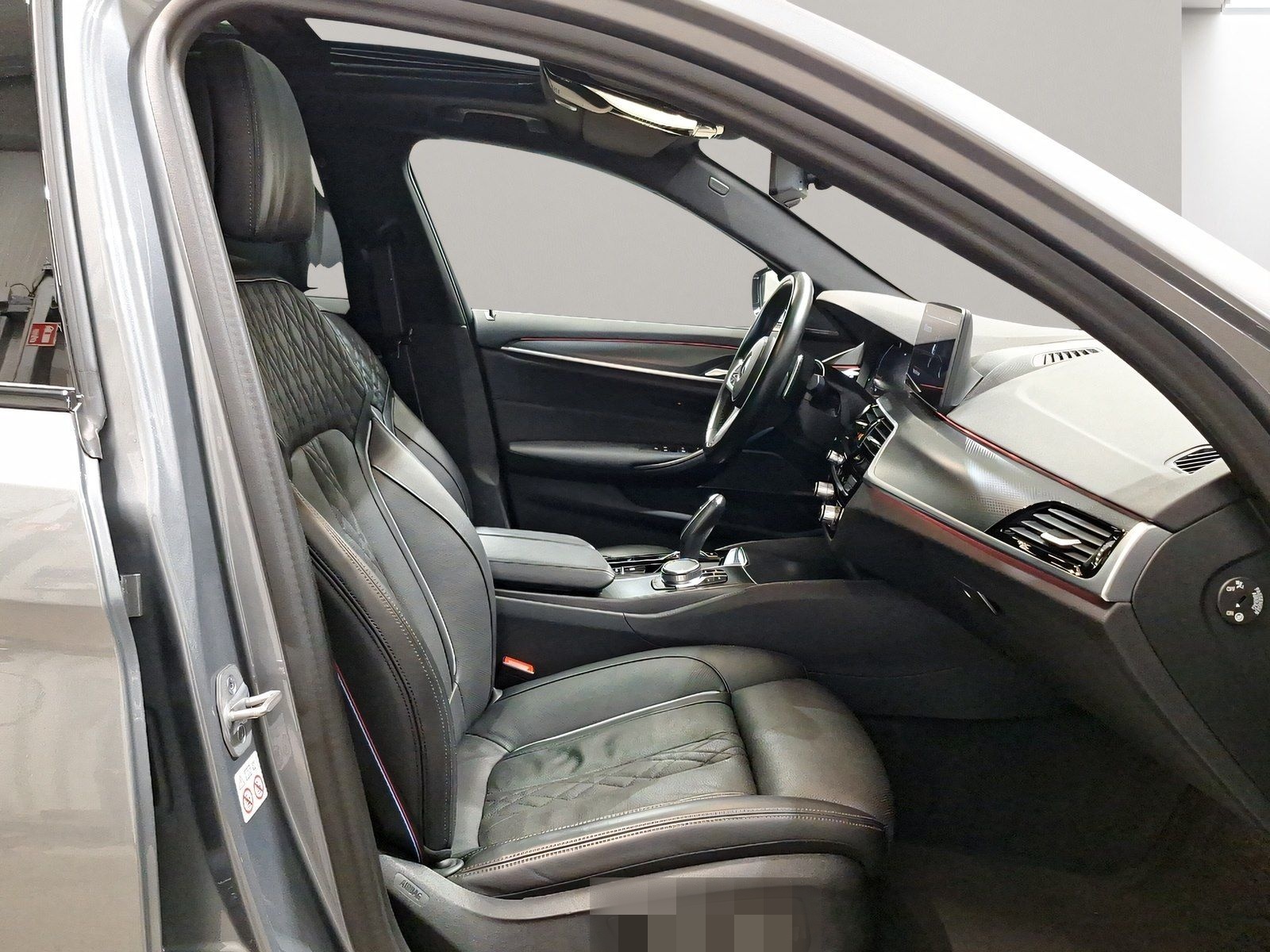 BMW 530d xDrive Touring M Sport Standheizung Laser foto 5