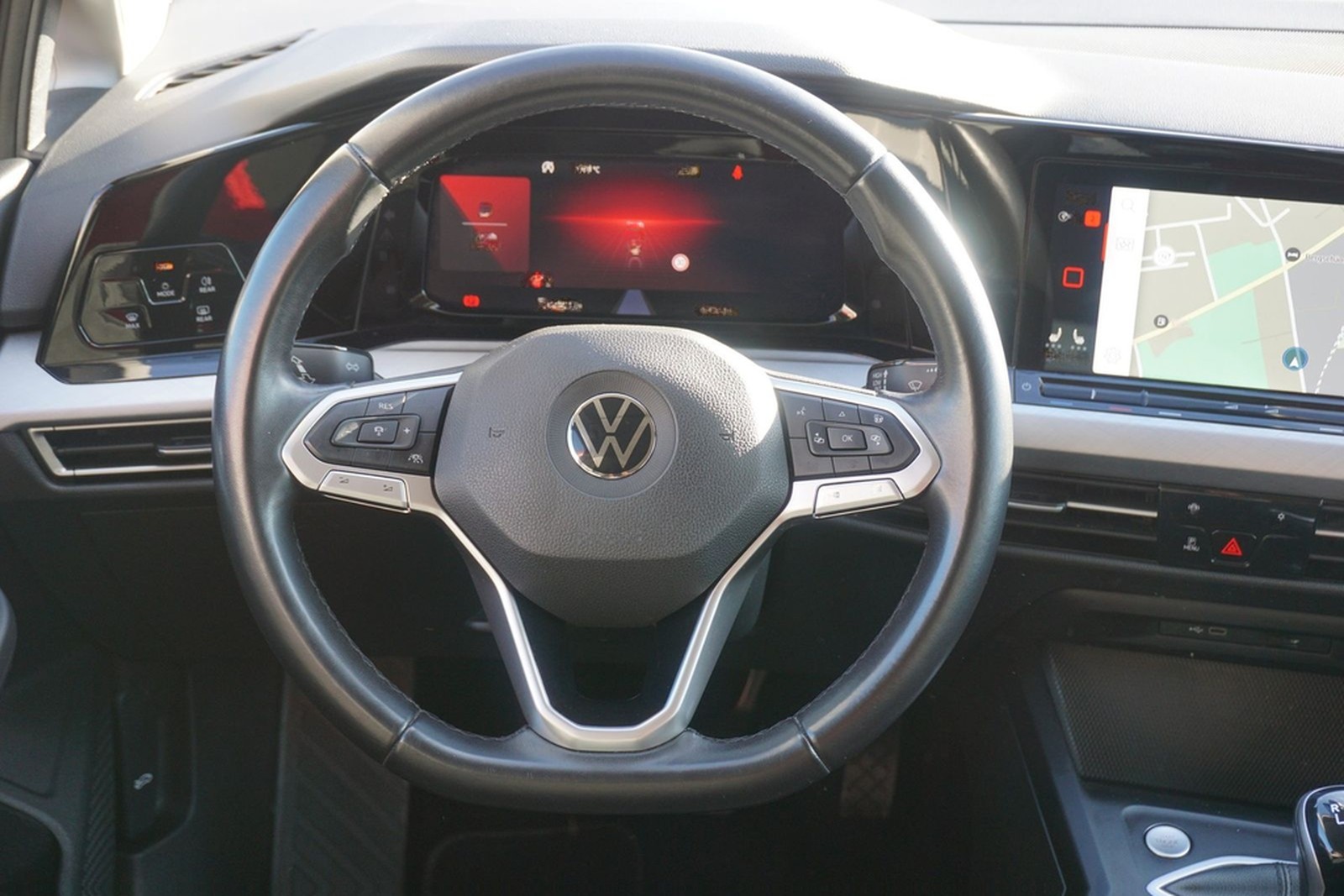 Volkswagen Golf VIII 1.0 Life LED Navi Standheizung ACC DAB foto 23