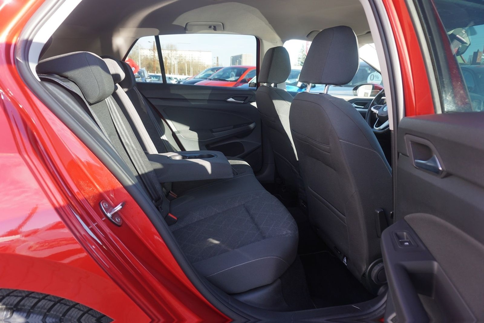 Volkswagen Golf VIII 1.0 Life LED Navi Standheizung ACC DAB foto 38