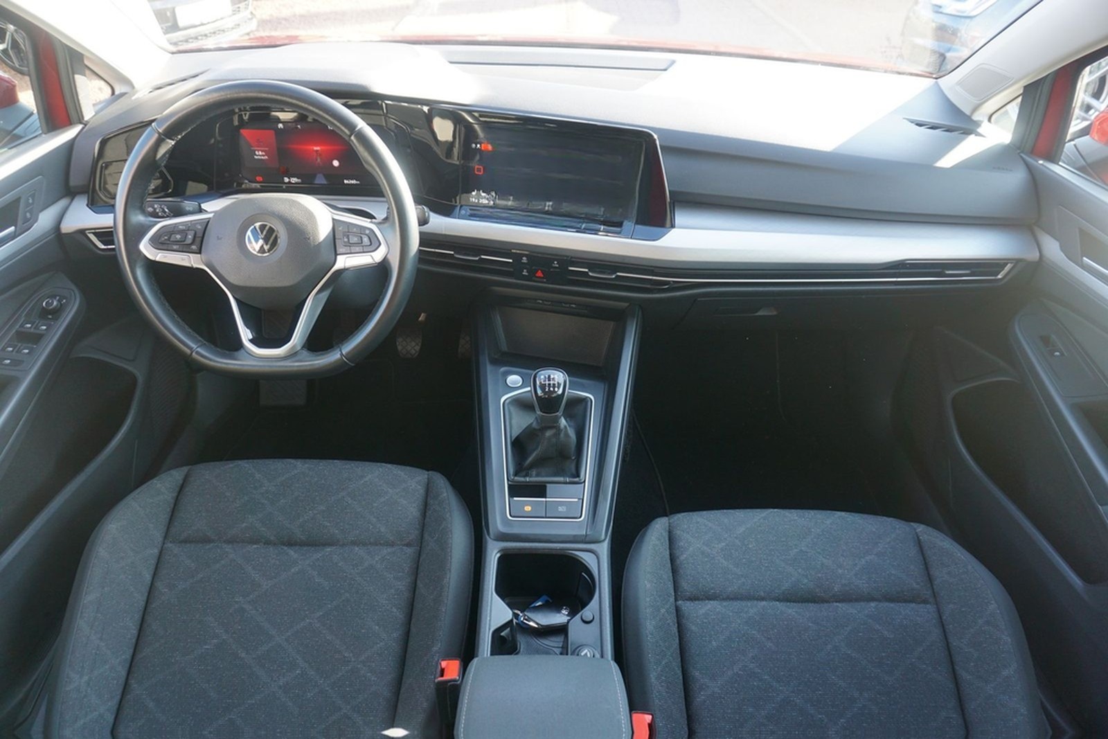 Volkswagen Golf VIII 1.0 Life LED Navi Standheizung ACC DAB foto 8