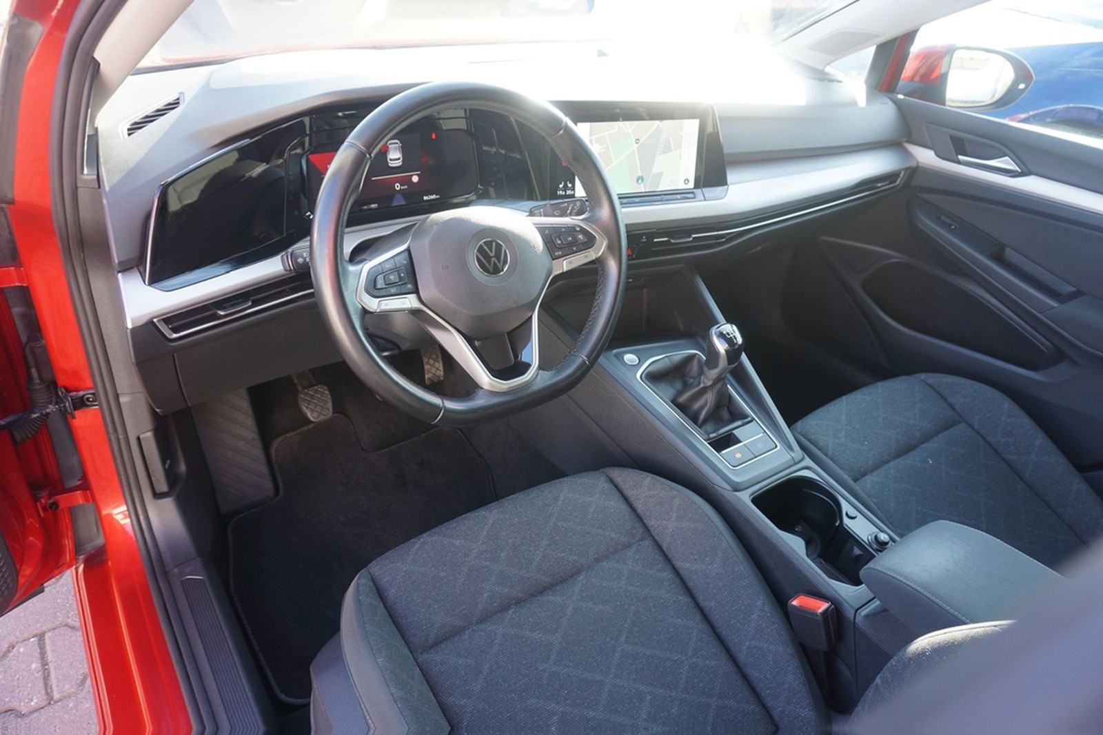 Volkswagen Golf VIII 1.0 Life LED Navi Standheizung ACC DAB foto 10