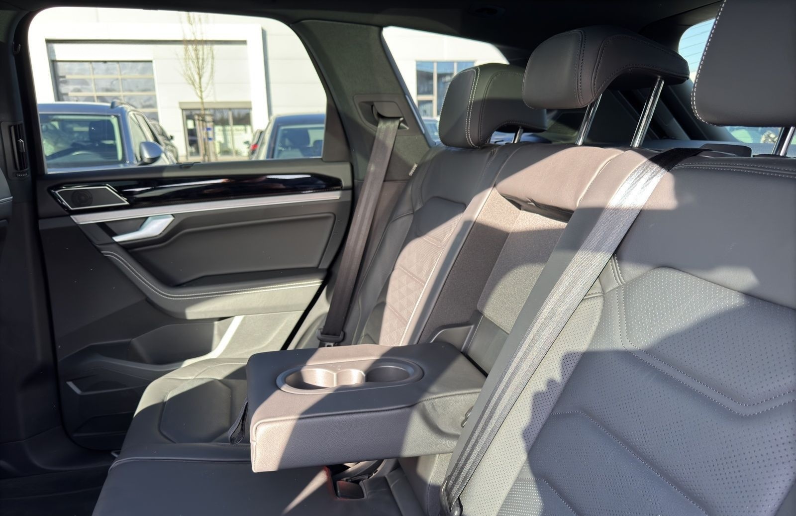 Volkswagen Touareg 3.0 V6 TDI R-Line 4Motion Tiptr.* Navi*A foto 18
