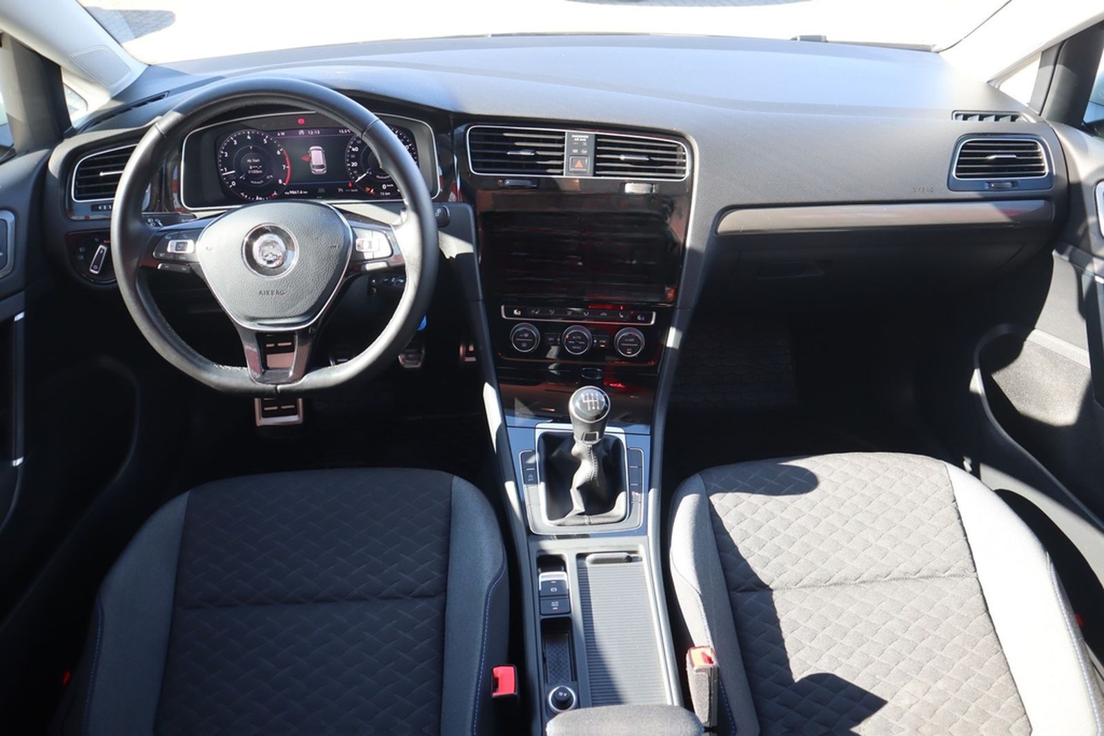 Volkswagen Golf VII 1.4 TSI Join LED Virtual Cockpit Navi foto 11