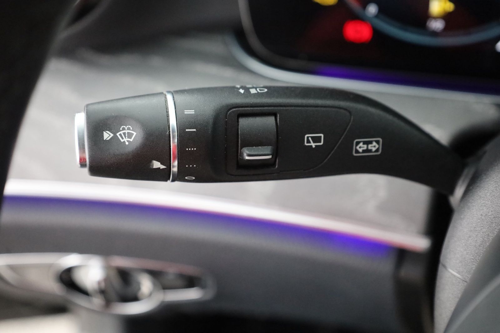 Mercedes-Benz E300 e T AMG Line LED Kamera Standheizung Navi foto 18