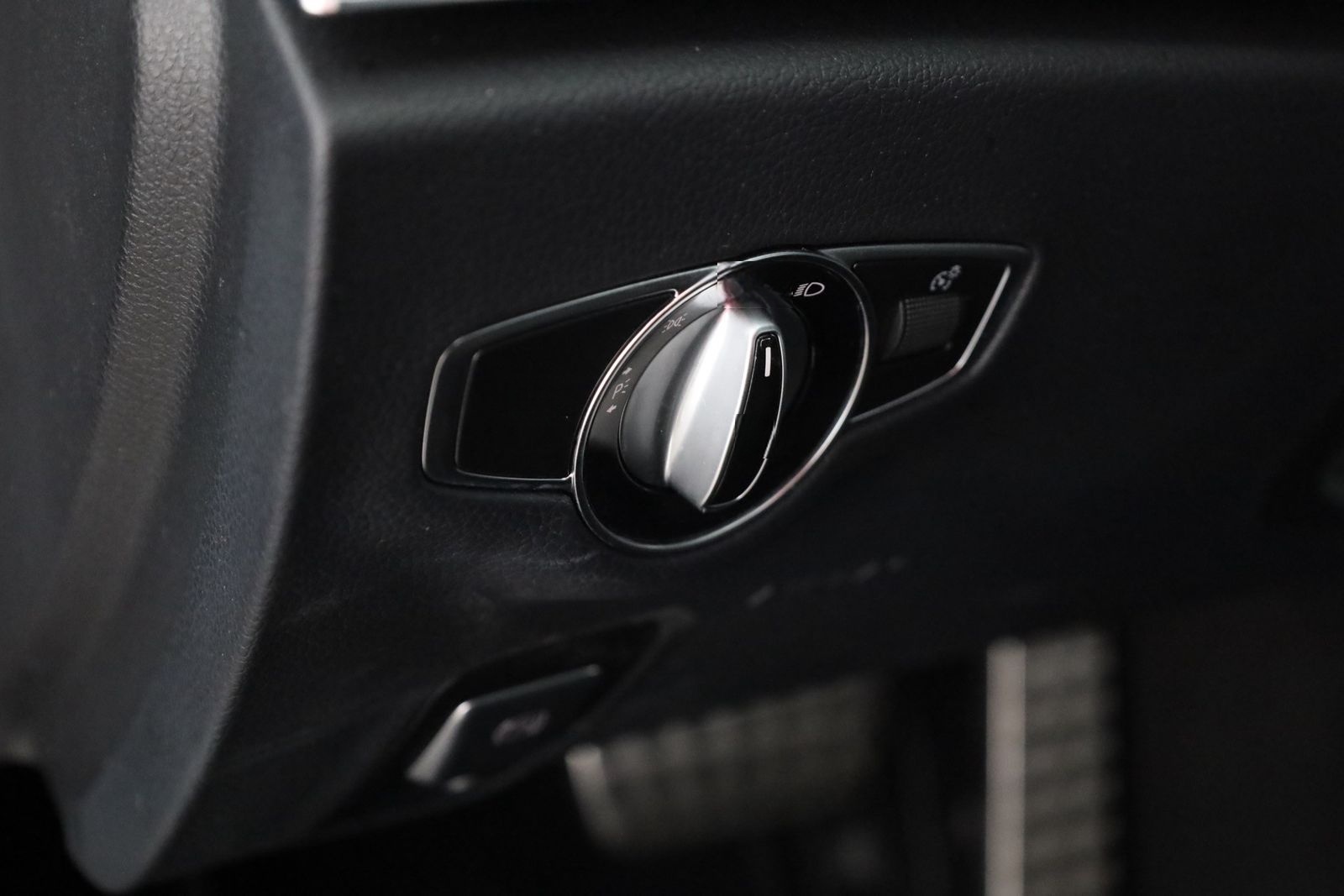 Mercedes-Benz E300 e T AMG Line LED Kamera Standheizung Navi foto 20