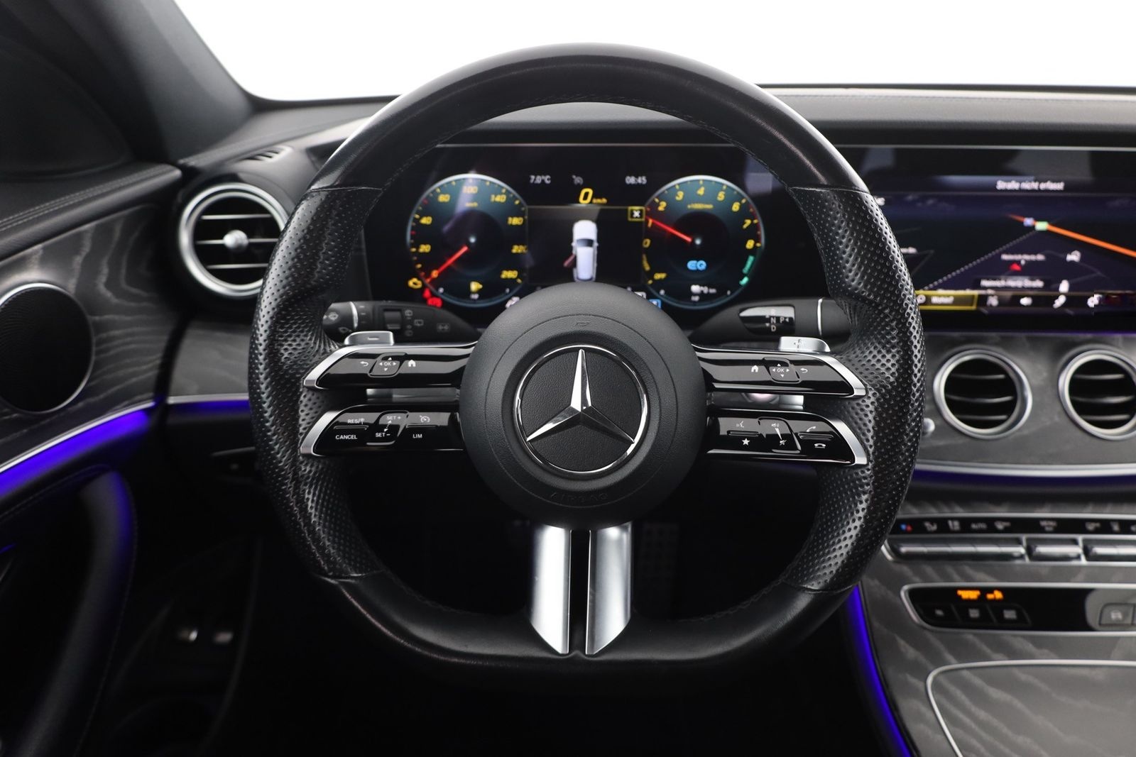 Mercedes-Benz E300 e T AMG Line LED Kamera Standheizung Navi foto 10