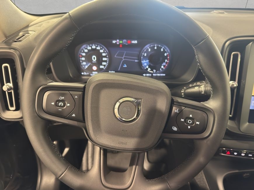 Volvo XC40 T2 Momentum-Core Navi LED Kamera PDCv+h 1.H foto 8