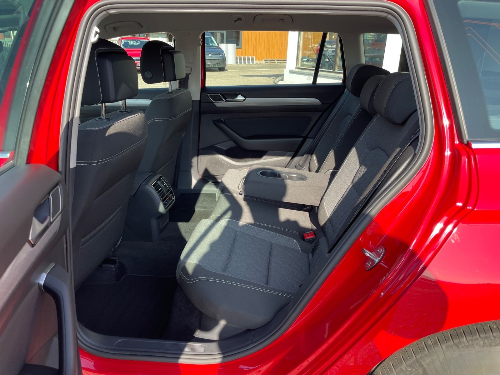 Volkswagen Passat Var Business Variant DIGI RearView AHK VZ foto 11