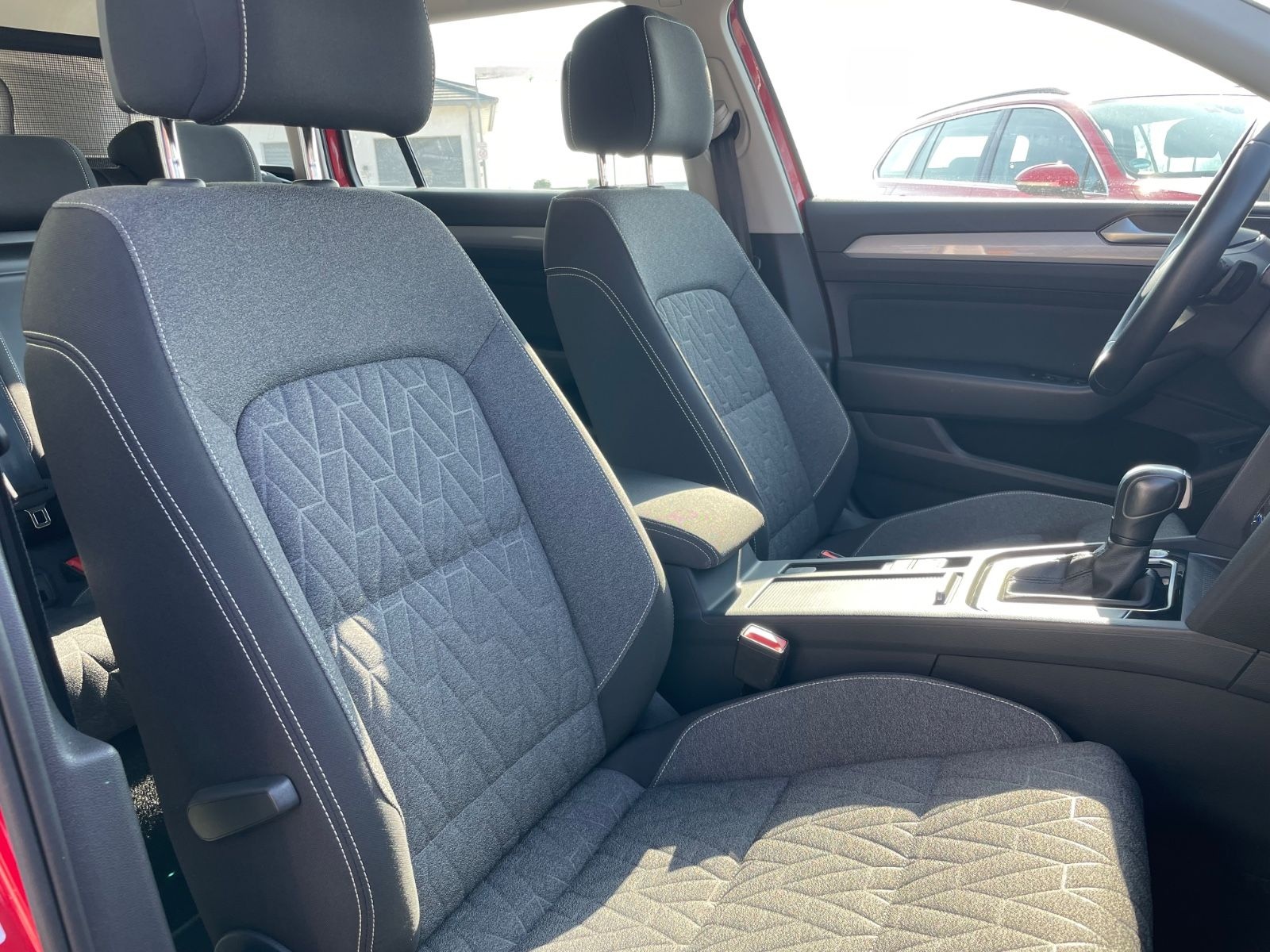 Volkswagen Passat Var Business Variant DIGI RearView AHK VZ foto 16