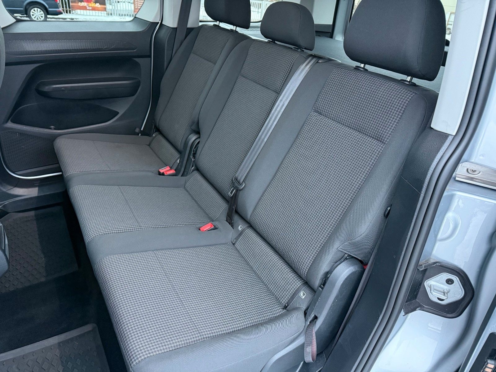 Volkswagen Caddy 2.0TDI Aut. 5-Sitzer/ACC/PDC/SITZHEIZUNG foto 15