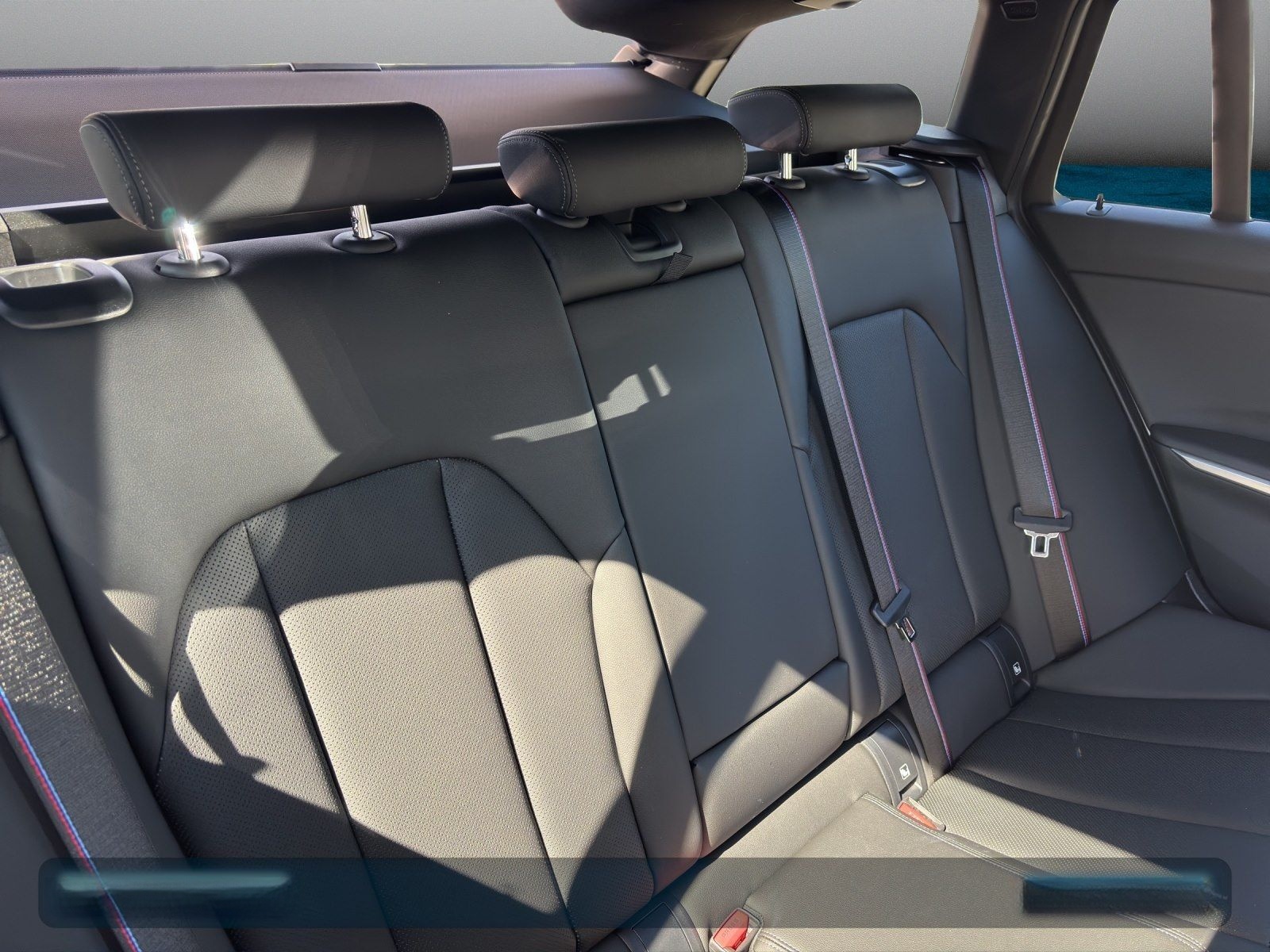 BMW 320i Touring M Sportpaket AHK+Navi+ACC+SHZ+KeyGO foto 19