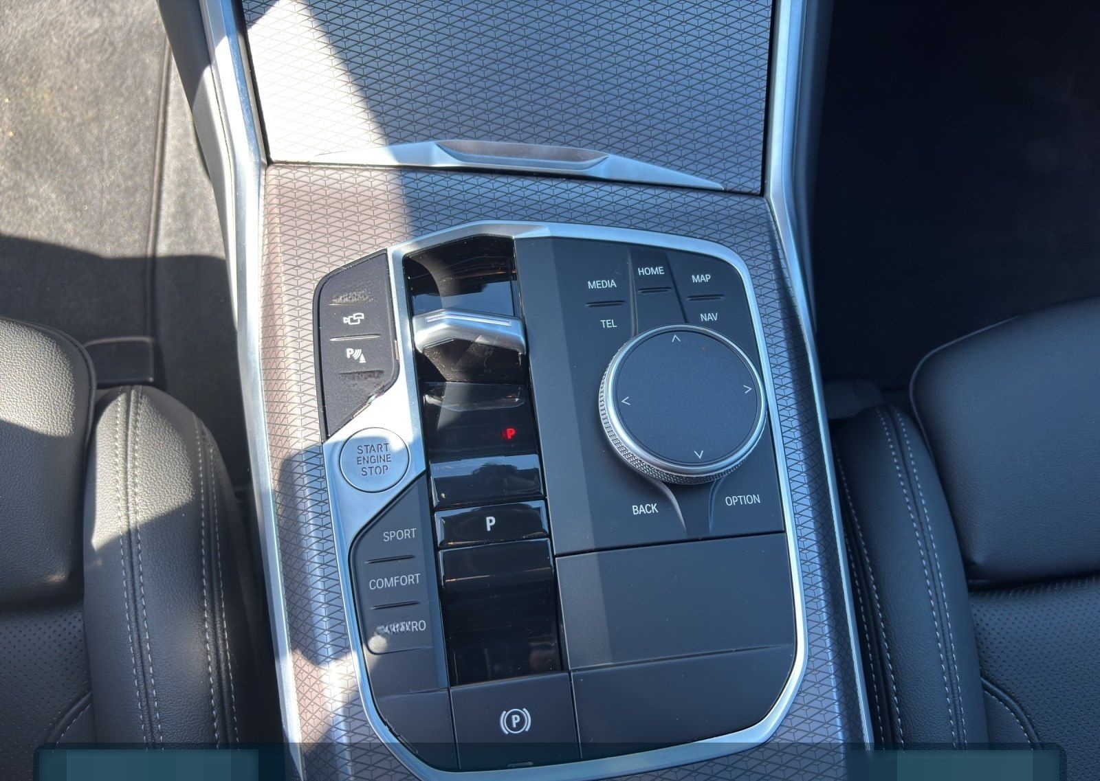 BMW 320i Touring M Sportpaket AHK+Navi+ACC+SHZ+KeyGO foto 16