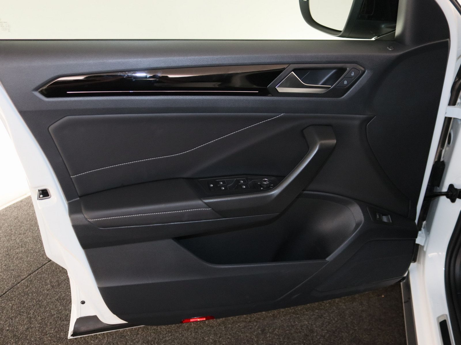 Volkswagen T-Roc 1.5 TSI R-Line MATRIX-LED ACC NAVI KAMERA foto 18