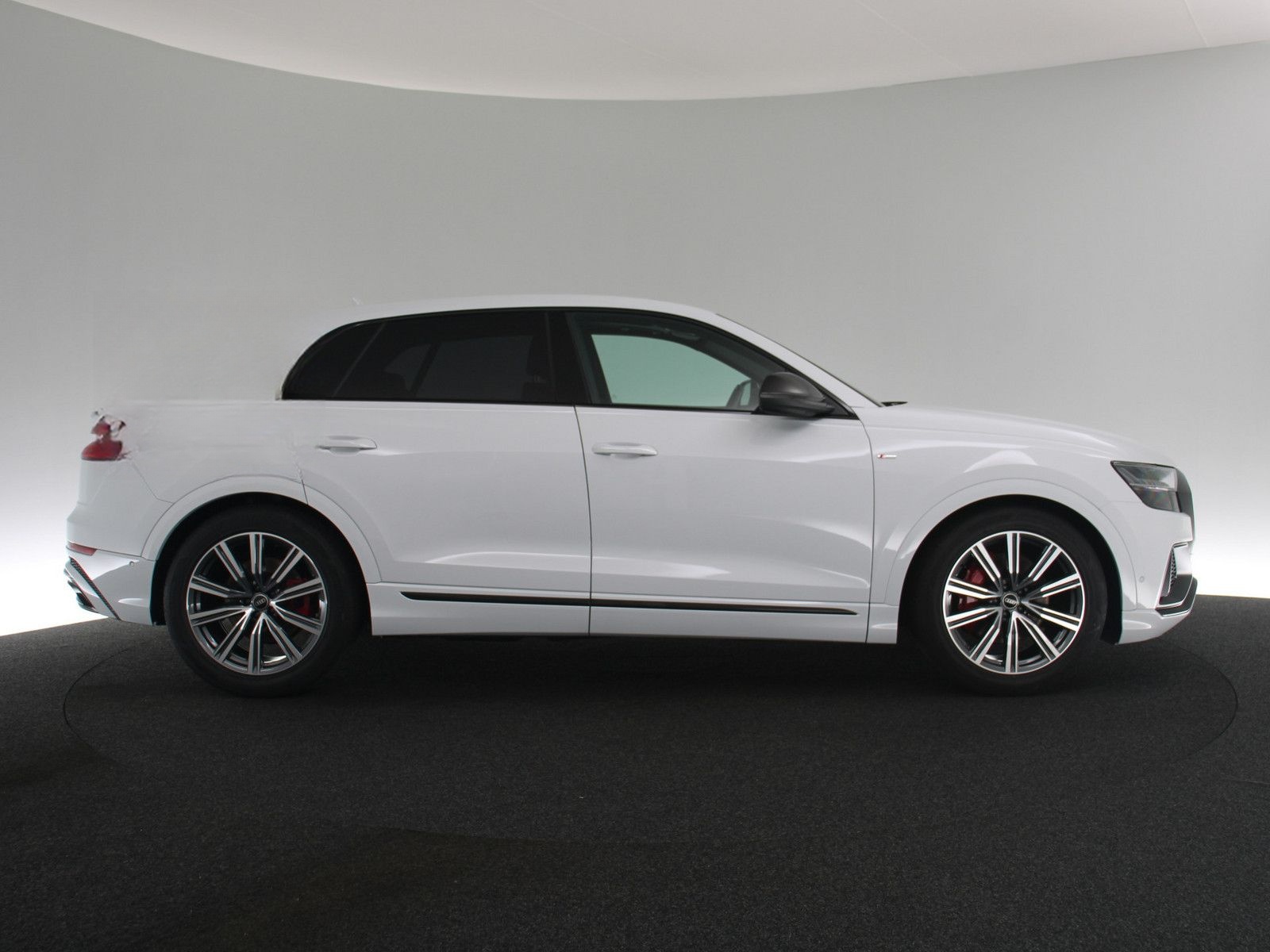 Audi Q8 50 TDI competition plus AHK 360° MATRIX-LED foto 23
