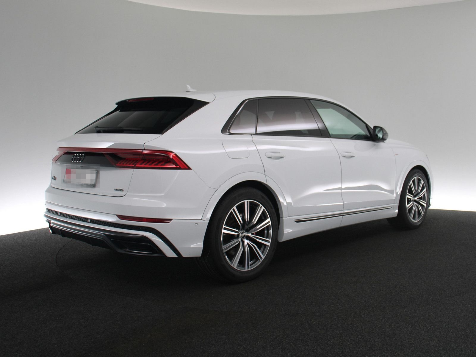 Audi Q8 50 TDI competition plus AHK 360° MATRIX-LED foto 4