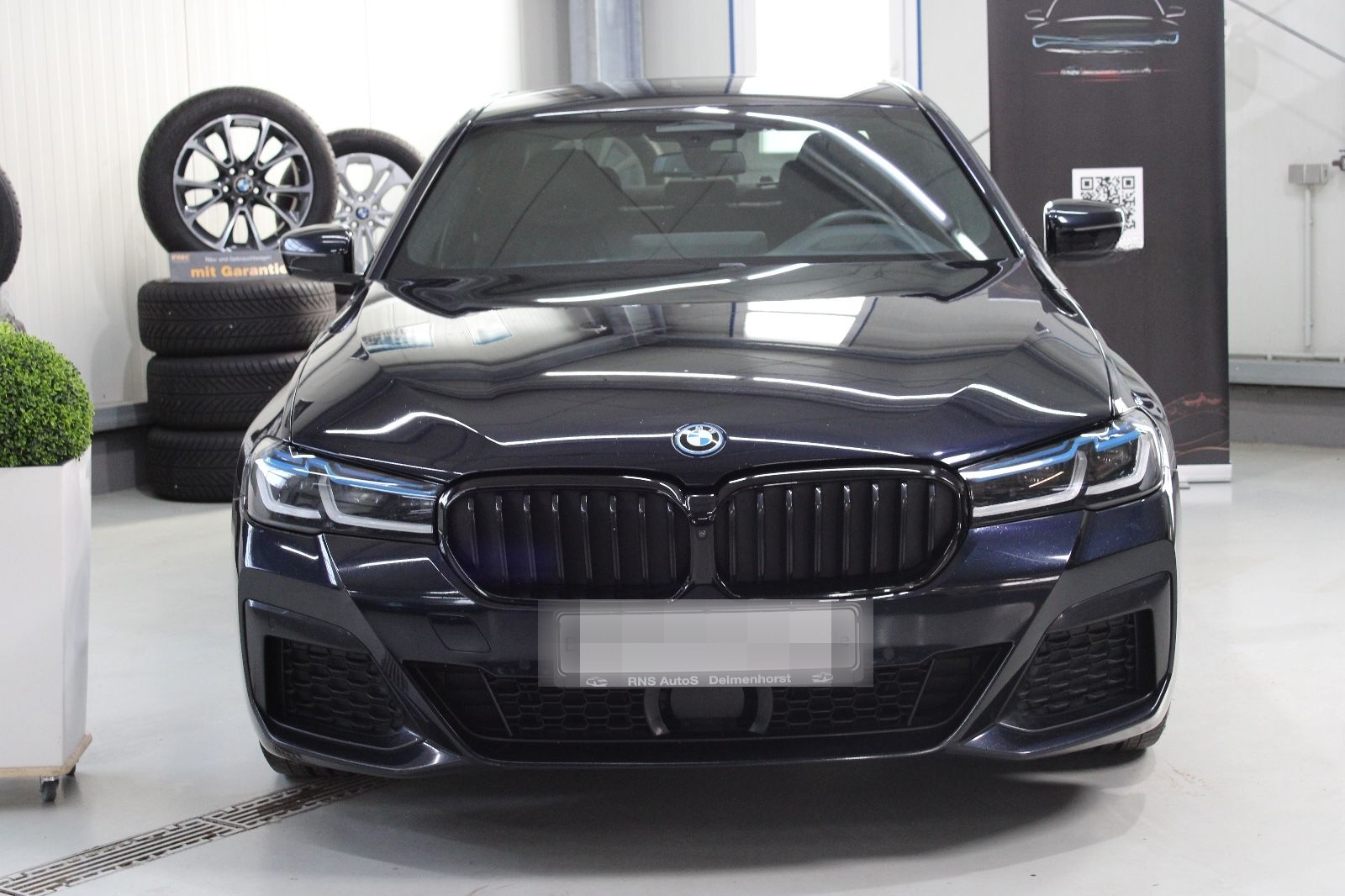 BMW 545e xDrive,Head-Up,SoftCl.360Kamera,H&K foto 2