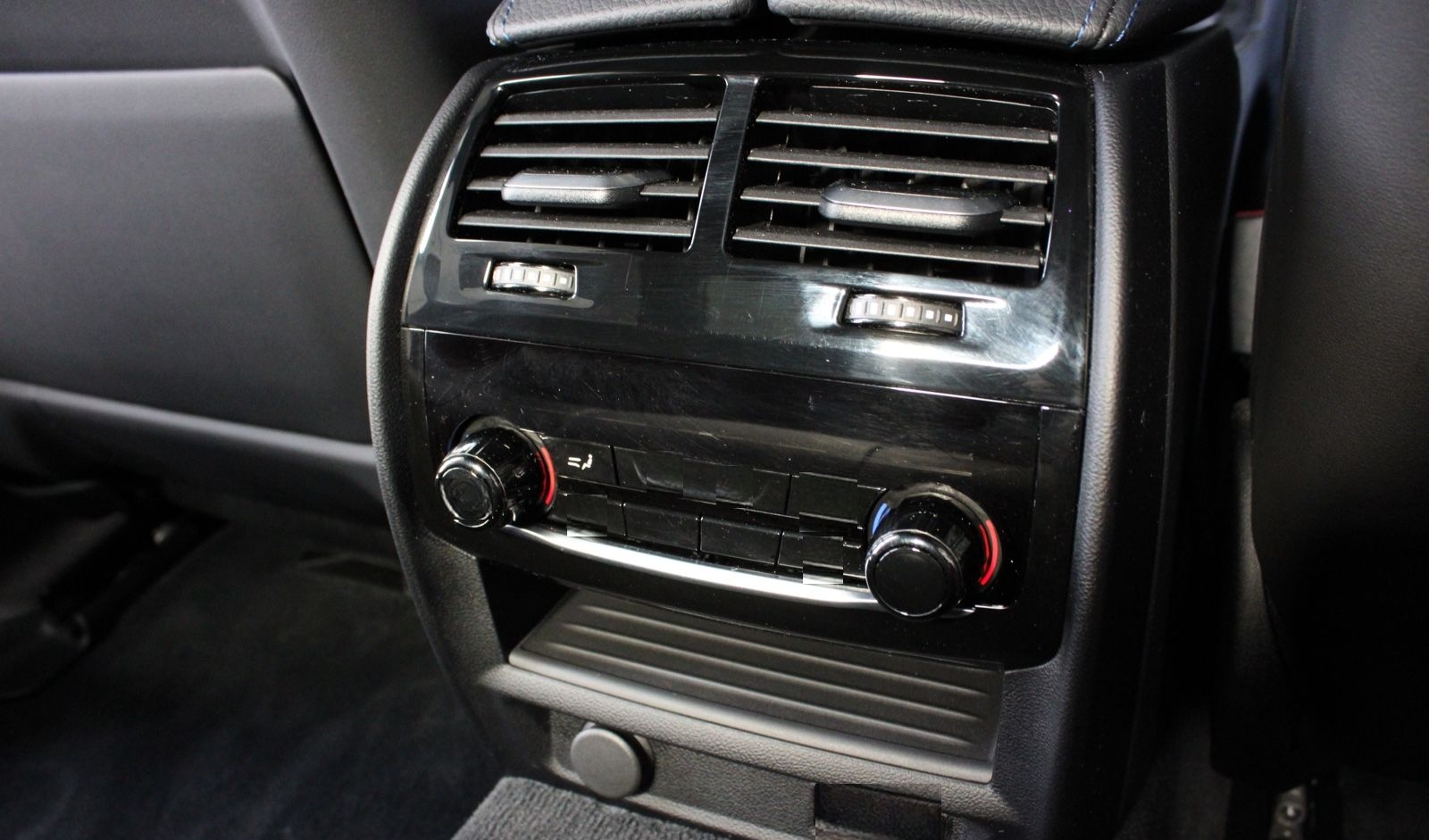 BMW 545e xDrive,Head-Up,SoftCl.360Kamera,H&K foto 22