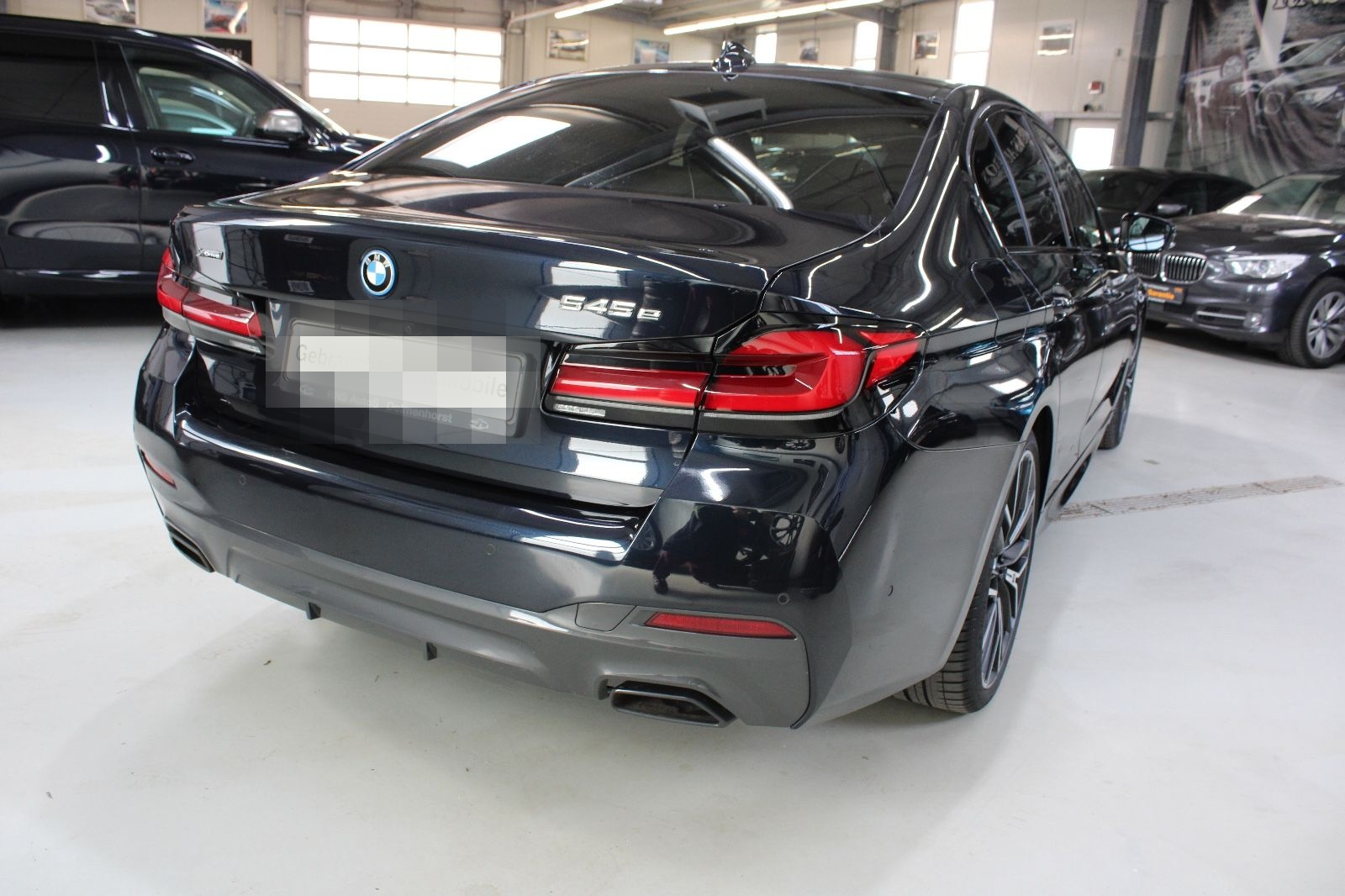 BMW 545e xDrive,Head-Up,SoftCl.360Kamera,H&K foto 4