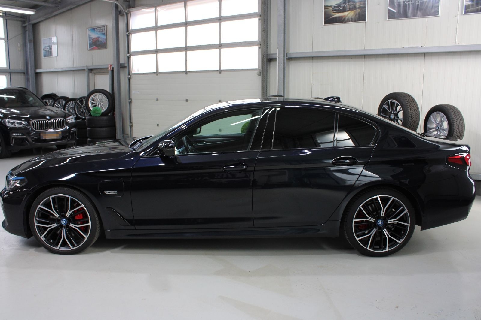 BMW 545e xDrive,Head-Up,SoftCl.360Kamera,H&K foto 5
