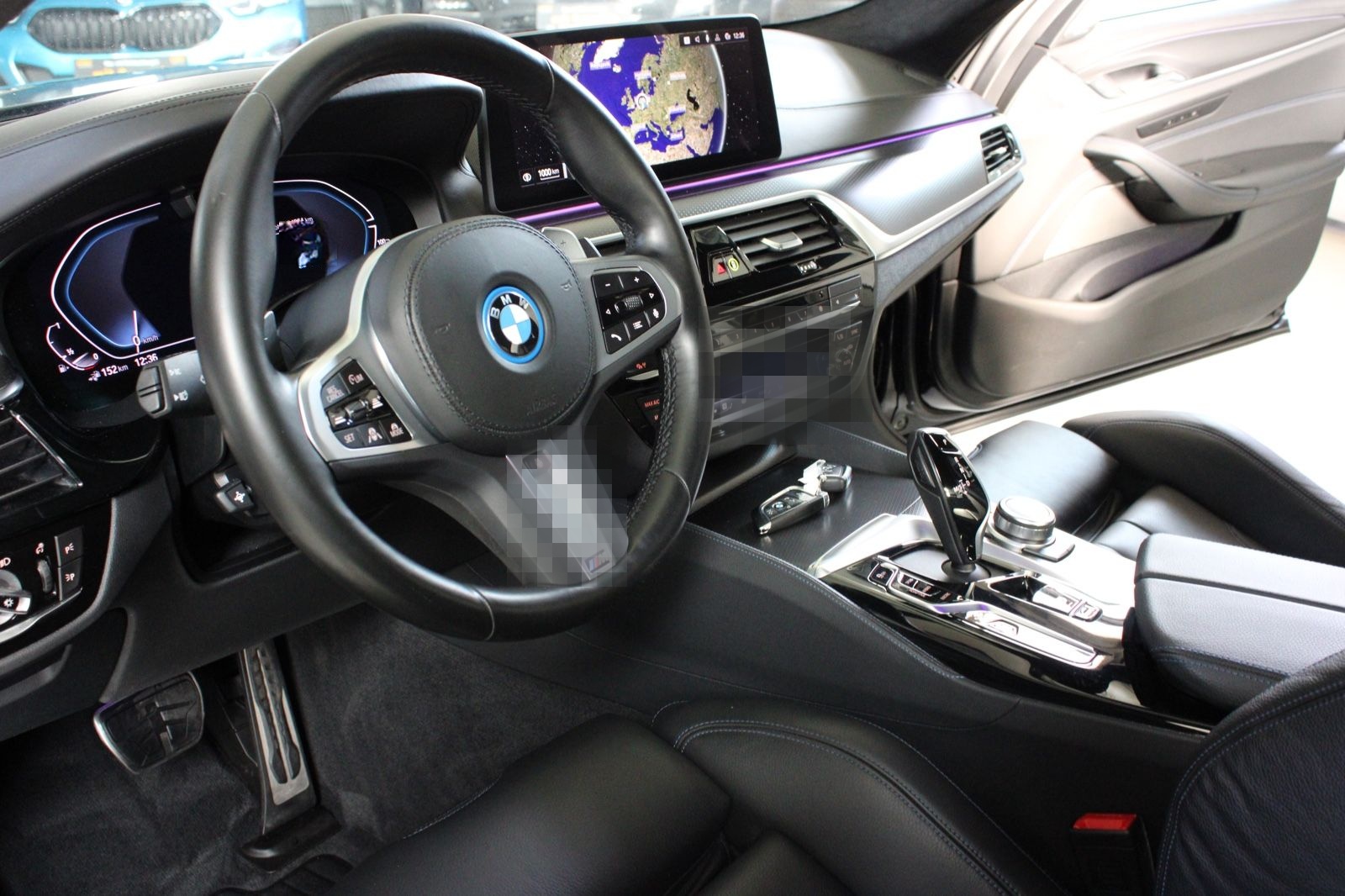 BMW 545e xDrive,Head-Up,SoftCl.360Kamera,H&K foto 7