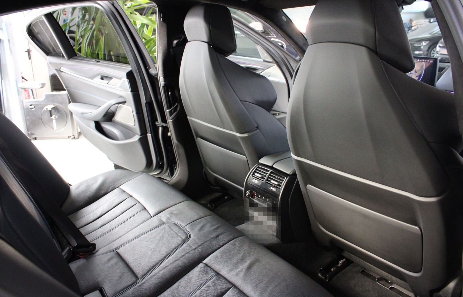 BMW 545e xDrive,Head-Up,SoftCl.360Kamera,H&K foto 9