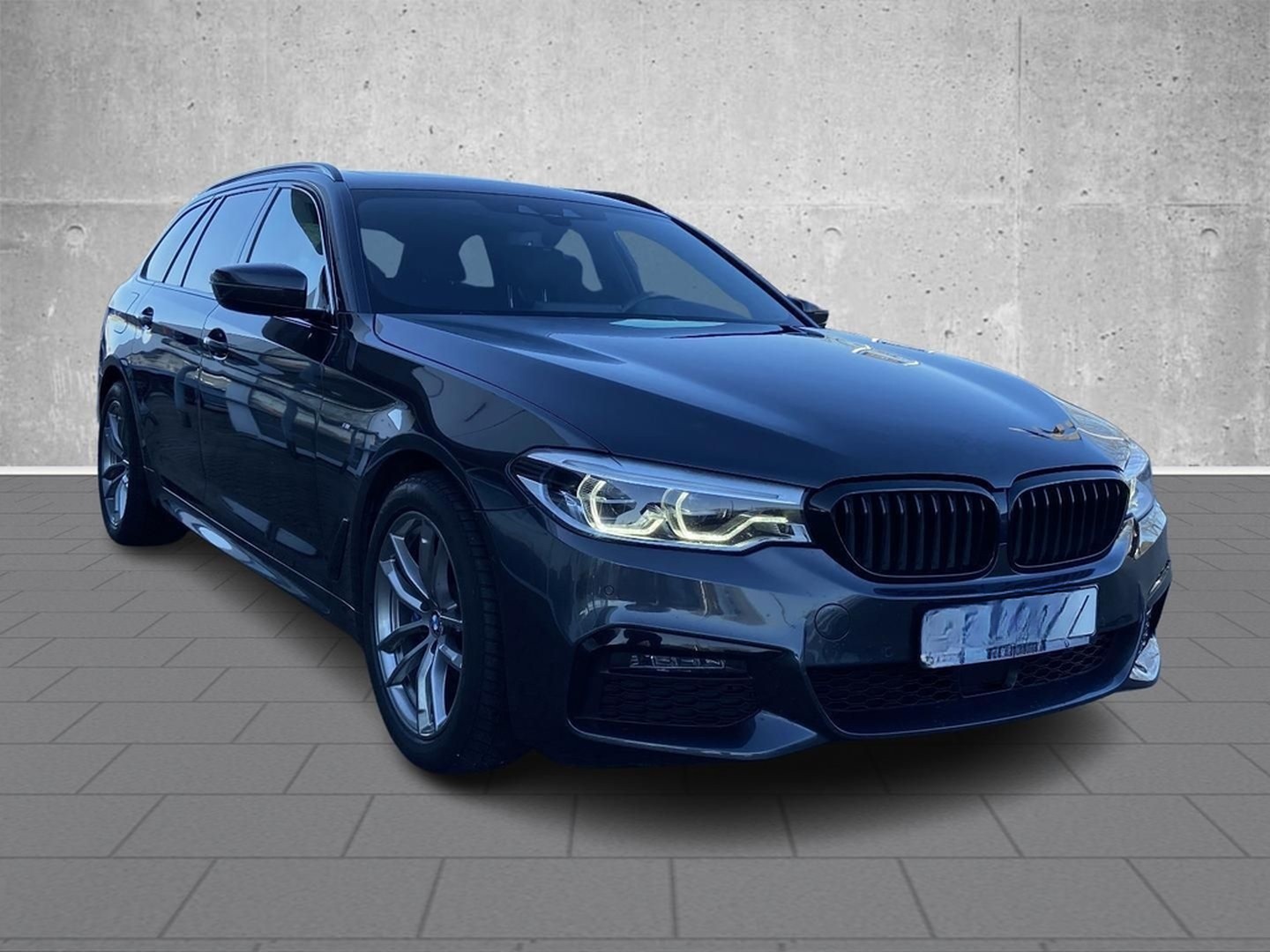 BMW 530 d Touring M Sport HUD AHK Pano Navi DA+ PA foto 4