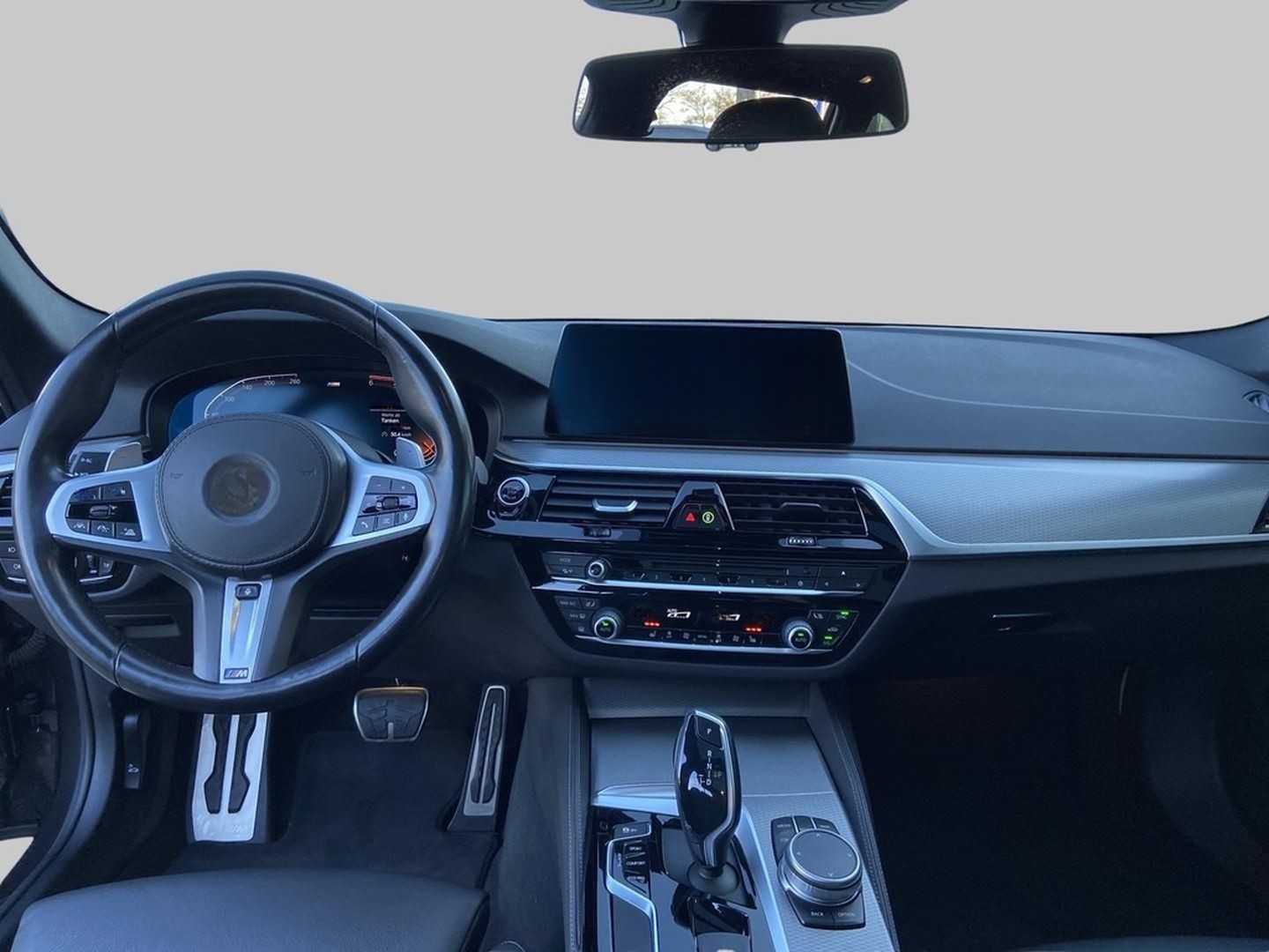BMW 530 d Touring M Sport HUD AHK Pano Navi DA+ PA foto 7