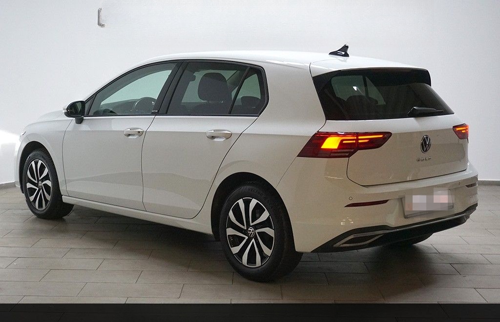 Volkswagen Golf 8 2.0TDI DSG Active Virtual AHK Navi LED foto 6
