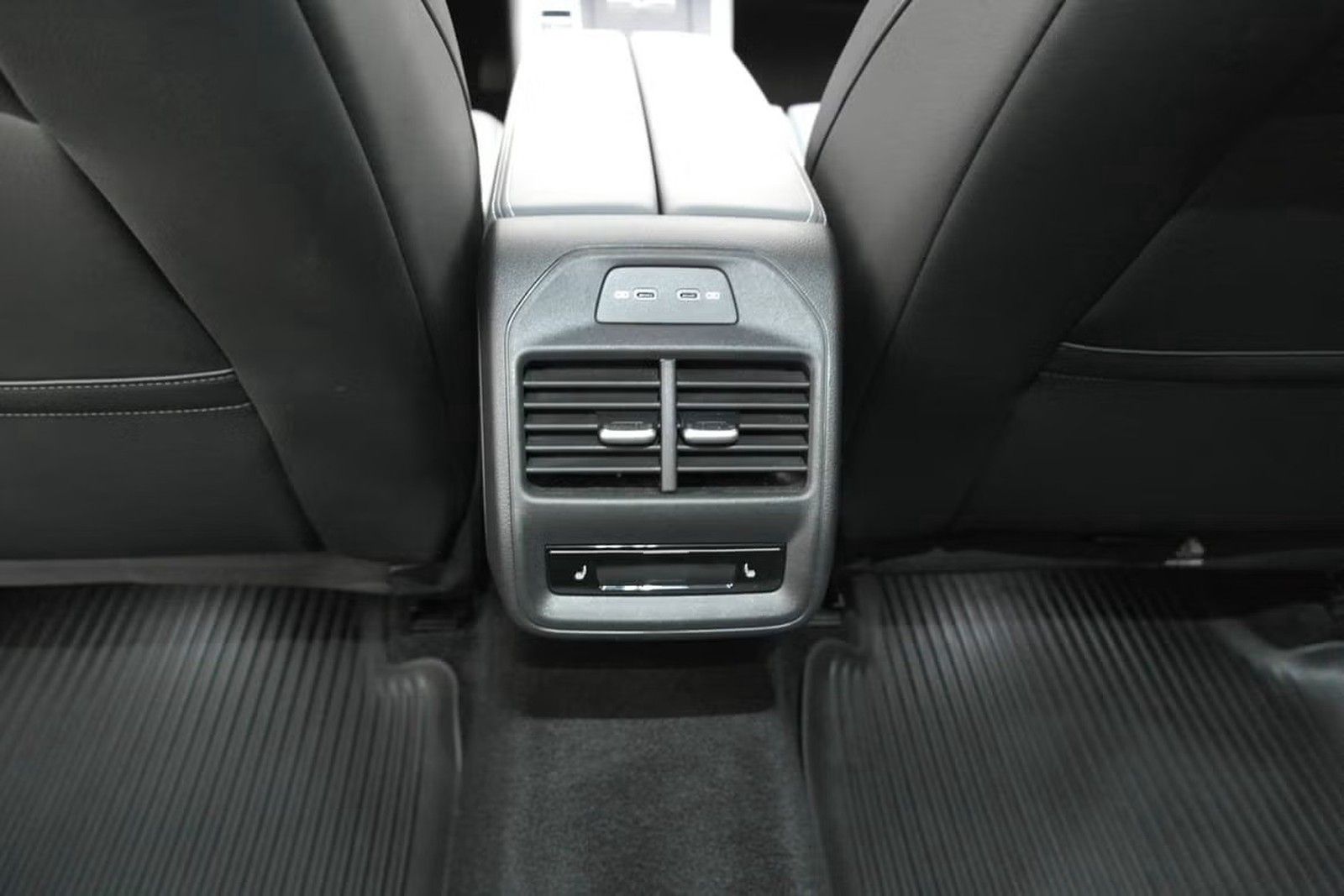 Volkswagen Passat Variant 1.5 eTSI Business *AHK/KAMERA/CAR foto 15