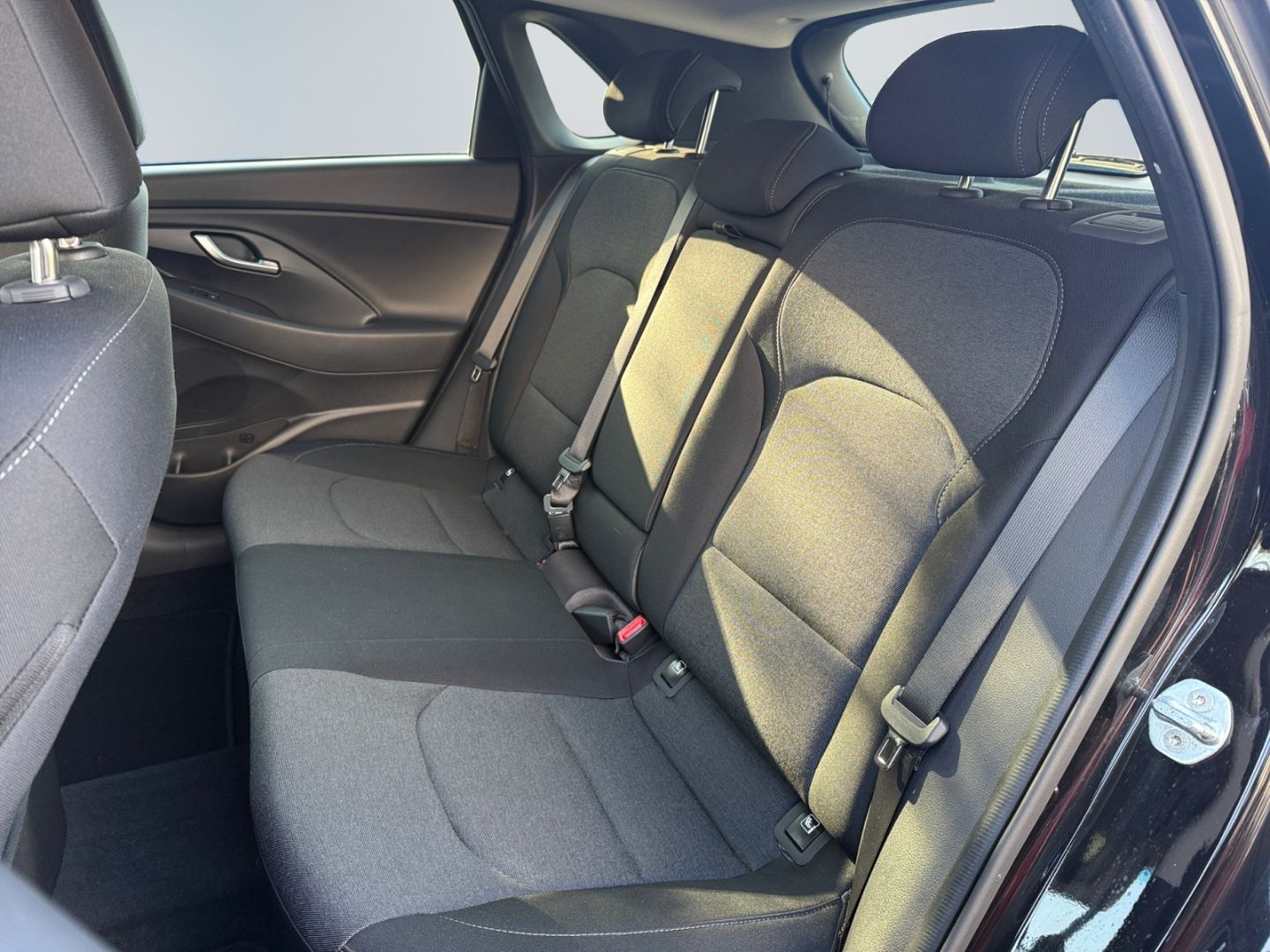 Hyundai i30 Edition 30+ 1.5 T-GDI Navi LED Apple CarPlay foto 13