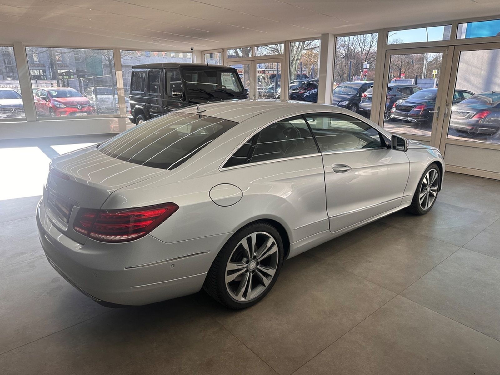 Mercedes-Benz E 200 CGI Coupe*Totwinkel*Tempomat*Spurhalte* foto 6