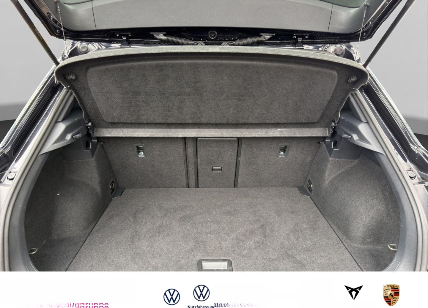 Volkswagen T-Roc R-Line 1.0 TSI Navi+RK+CarPlay+ACC+LED foto 15