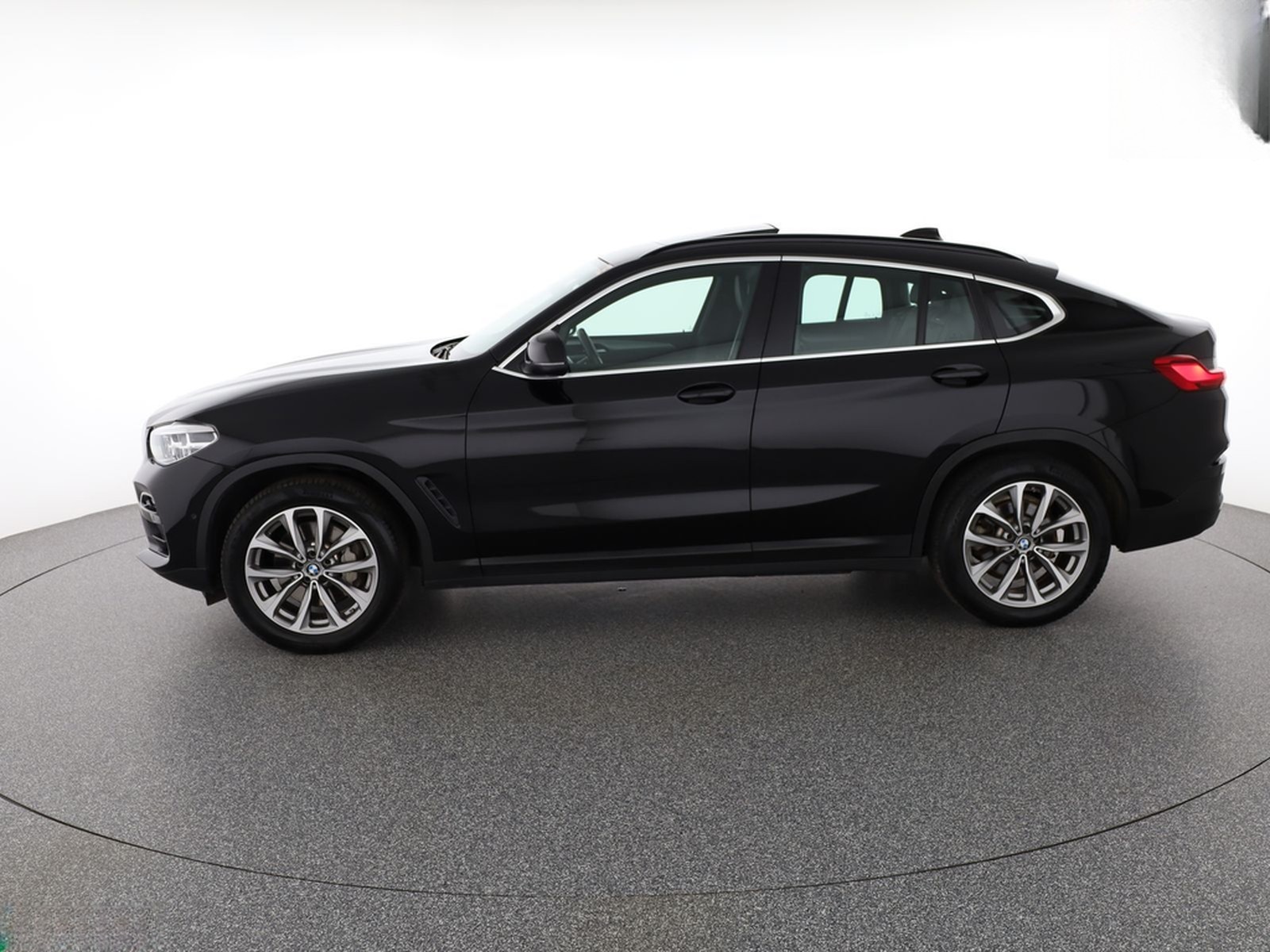 BMW X4 xDrive30d M SPORT LENKRAD,KAMERA,KEYLESS,AHK foto 2