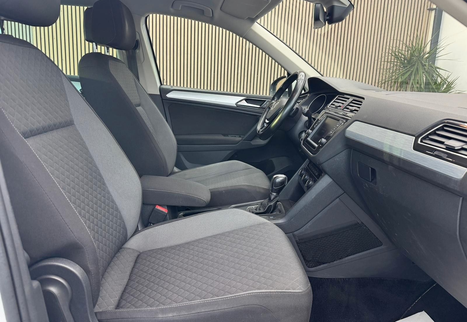 Volkswagen Tiguan Comfortline 2.0TDI DSG ACC LANE AHK foto 11