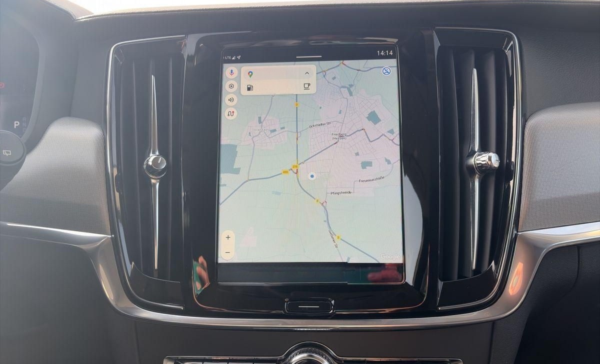 Volvo V90 B4 Diesel Plus Dark 360° Kamera H/K LED foto 17