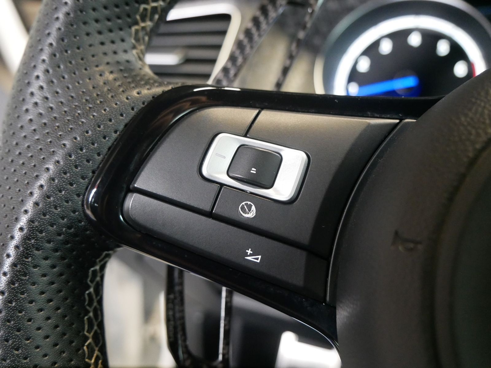 Volkswagen Golf R BMT 4Motion Leder Temp Navi H&R  foto 25