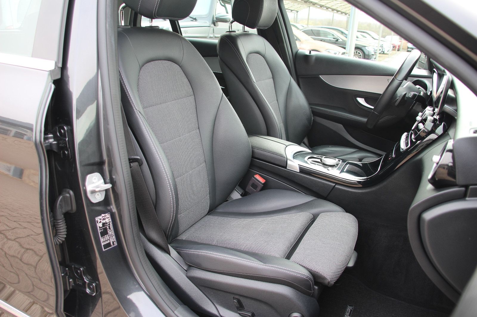 Mercedes-Benz C 300 T de Avantgarde Autom.*LED*NAVI*KAMERA* foto 24