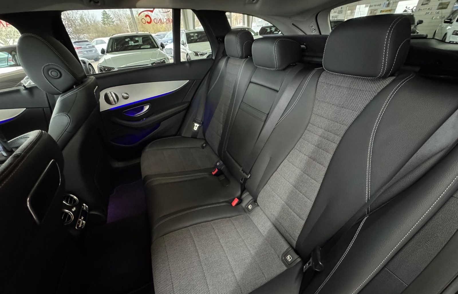 Mercedes-Benz E 220d T 4M AMG-Line AHK*PAN*WideScreen*HUD foto 20