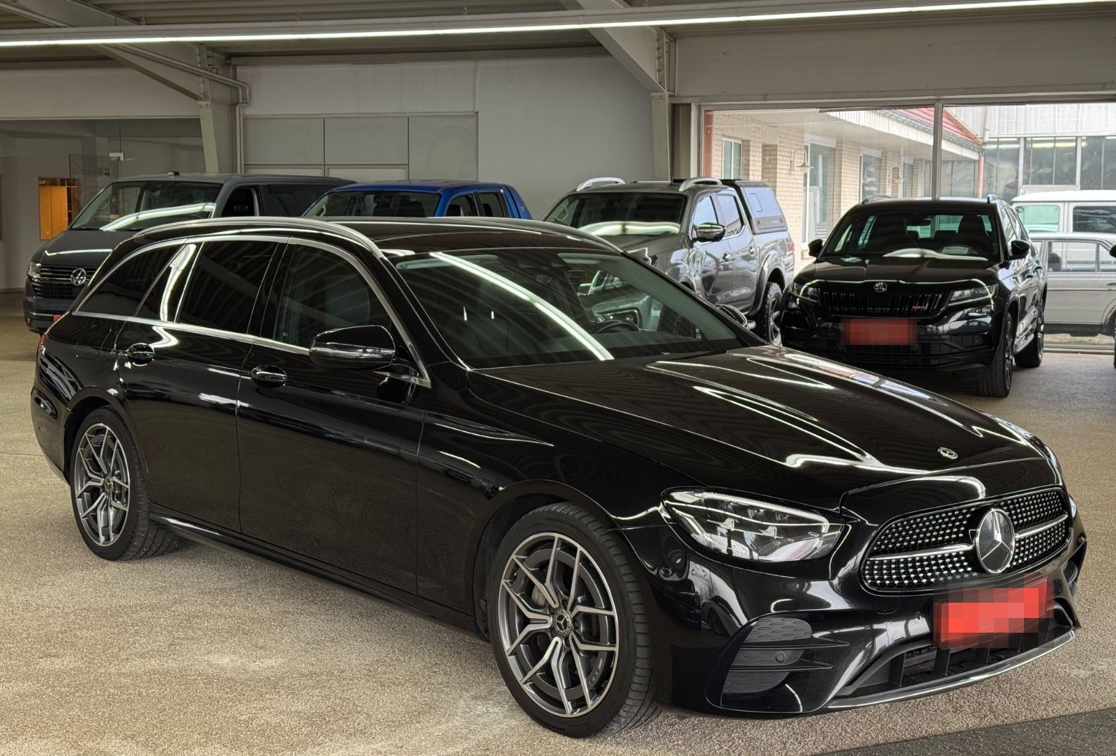 Mercedes-Benz E 220d T 4M AMG-Line AHK*PAN*WideScreen*HUD foto 5