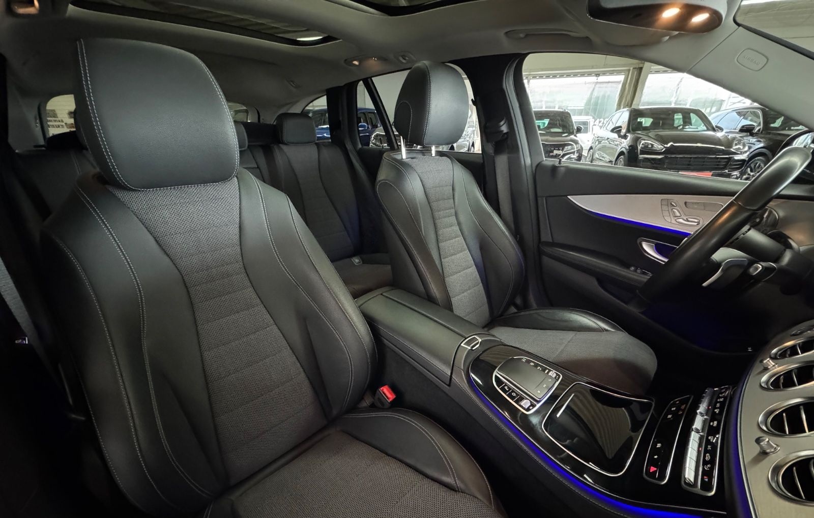 Mercedes-Benz E 220d T 4M AMG-Line AHK*PAN*WideScreen*HUD foto 10