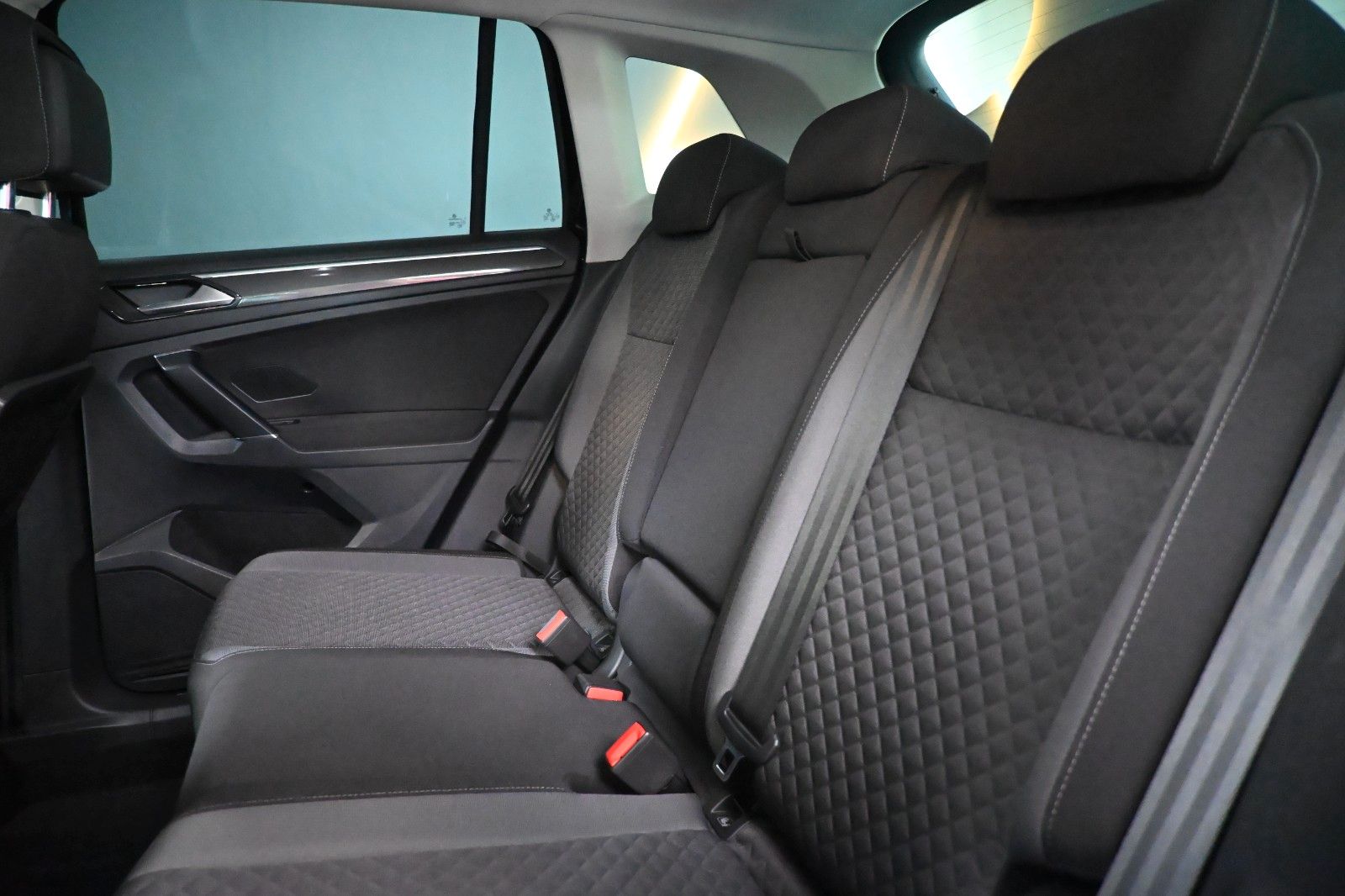 Volkswagen Tiguan Comfortline/LED/AHK/RFK/LANE foto 8