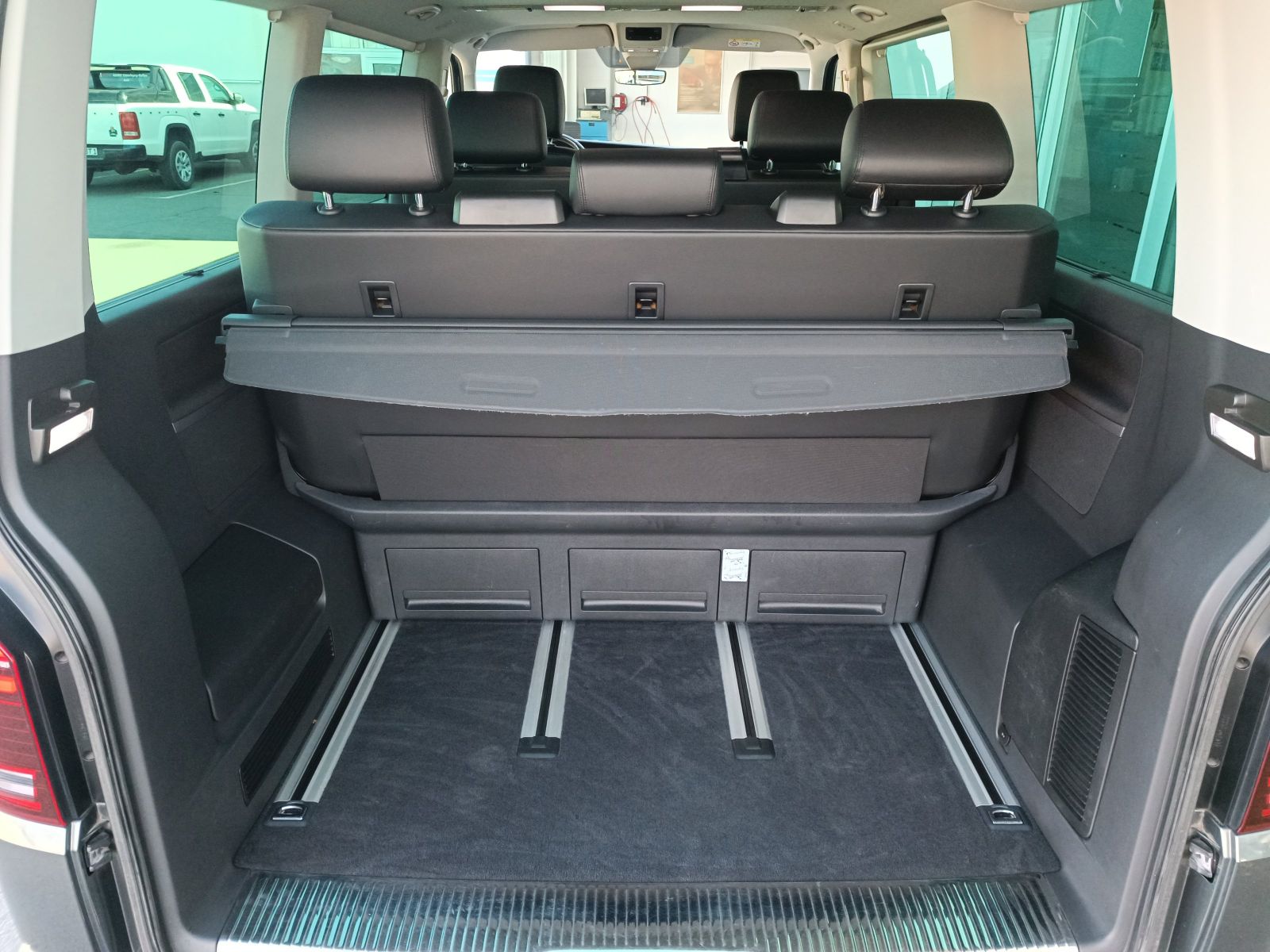 Volkswagen T6.1 Multivan 2.0 TDI Gen. SIX 4 Motion DSG LED* foto 20