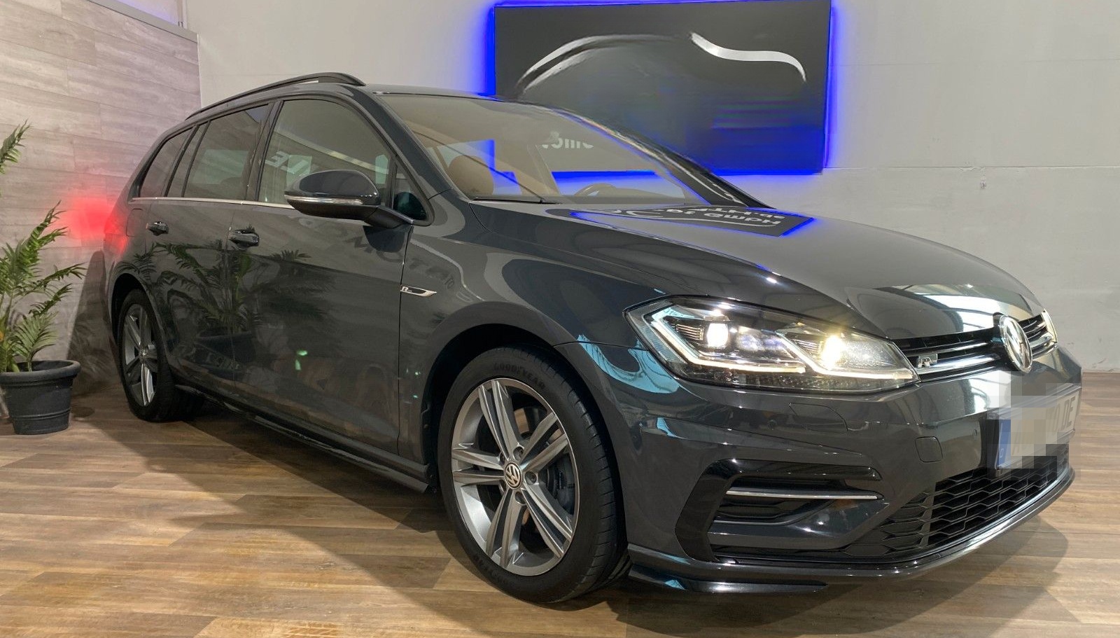 Volkswagen Golf VII Variant Highline+R-line+LED+AHK+PANO foto 2